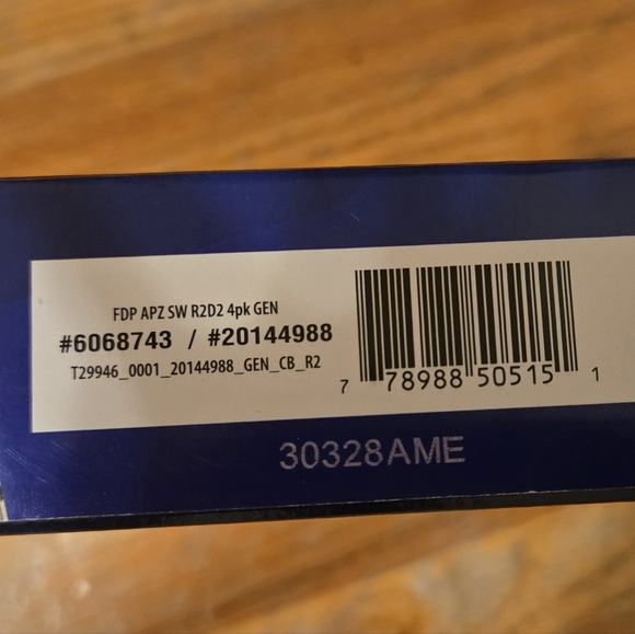 Star Wars R2-D2 Model Kit - Picture 5 of 5